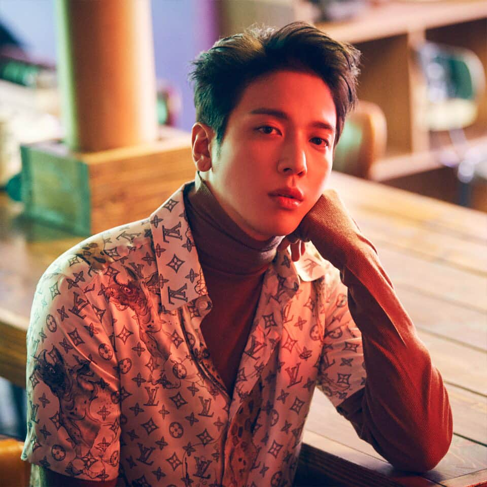 カン・ミニョクさんのインスタグラム写真 - (カン・ミニョクInstagram)「CNBLUE 7TH MINI ALBUM 「7°CN」 7TH MINI ALBUM  #CNBLUE #씨엔블루 #7도 #7도CN #7도씨엔 #칠도씨엔 #7ºCN #헷갈리게 #Between_Us」3月15日 15時34分 - mr_kanggun