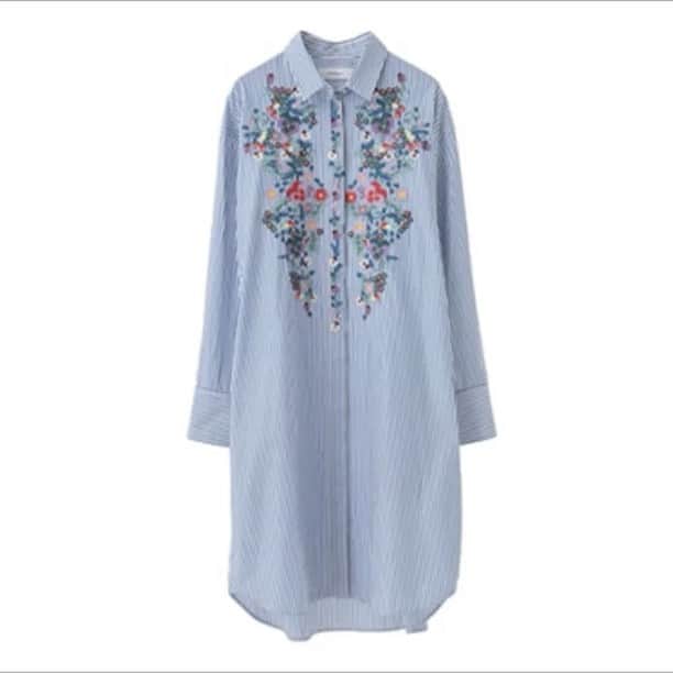 のインスタグラム：「【Official Online Store 10%OFF Event】 本日より3/22(Wed)までOfficial Online Storeでは10%OFFを実施中！！ 新作商品も対象になるお得な期間なので是非ご覧ください。 ※予約商品は対象外となります。 #TheVirgnia #TheVirgniaOfficialOnlineStore #10%OFF #2017spring #New #flower #Stripe #Embroidery」