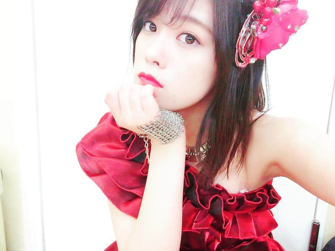 酒井萌衣のインスタグラム：「cool💜💙 #cool #red #stage」