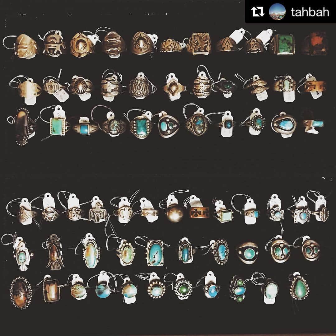 GreenAngleのインスタグラム：「#Repost @tahbah with @repostapp Vintage Indian Jewelry Trunk Show @green_angle_mensstore  2017.3.18(SAT)-20(MON)　 OPEN 12:00～20:00  #navajo#zuni#hopi#vintage#indianjewelry#turquoise#ナバホ#ズニ#ホピ#ビンテージ#インディアンジュエリー#フレッドハービー#ナバホラグ#チマヨ .」
