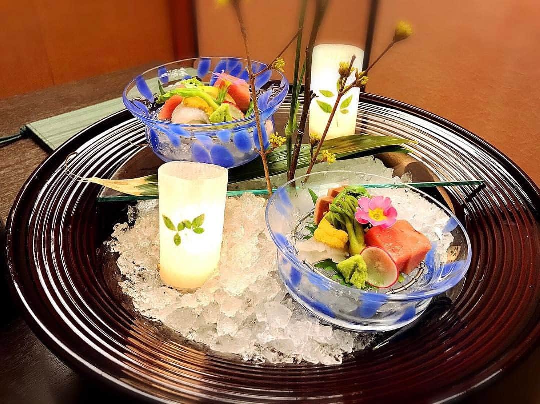 吉田愛璃のインスタグラム：「石川でのご飯はやっぱり海鮮メインだったけど その中でも【のどぐろ】と【ほたるいか】は美味でした〜🙏🏻(写真は撮ってないw) 普通の回転寿司のクオリティーも高いこと！  #百楽荘  #石川県金沢市  #北陸  #海鮮」