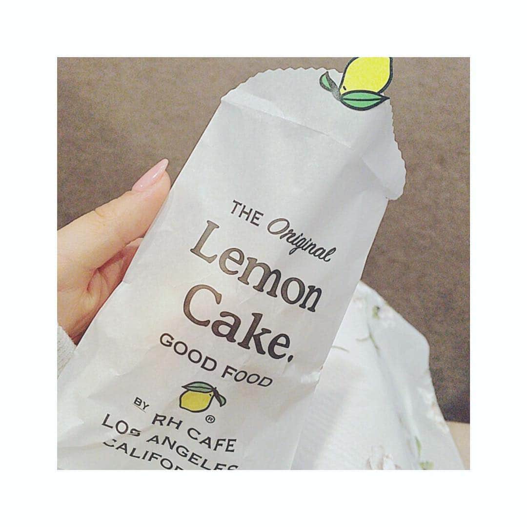 小倉唯さんのインスタグラム写真 - (小倉唯Instagram)「yummy😋 #差し入れ #lemoncake #🍋 #💓」4月17日 16時00分 - yui_ogura_official