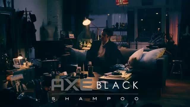 宮原大輔のインスタグラム：「AXE BLACK RESET SHAMPOO！脱いでます！こっちもよろしく！#axeblack #axe #shampoo」