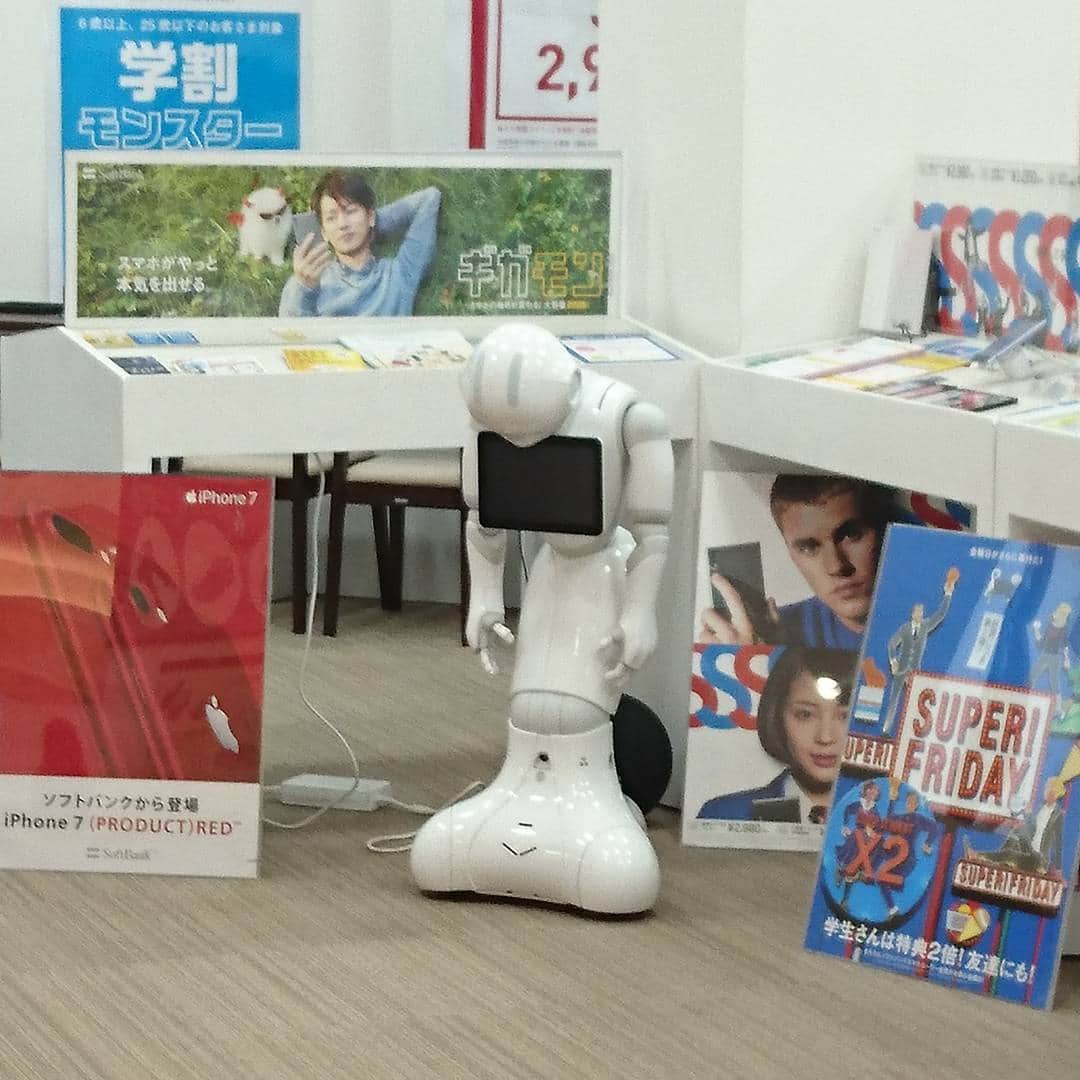 山部朱里のインスタグラム：「人間もロボットもオフが大事」