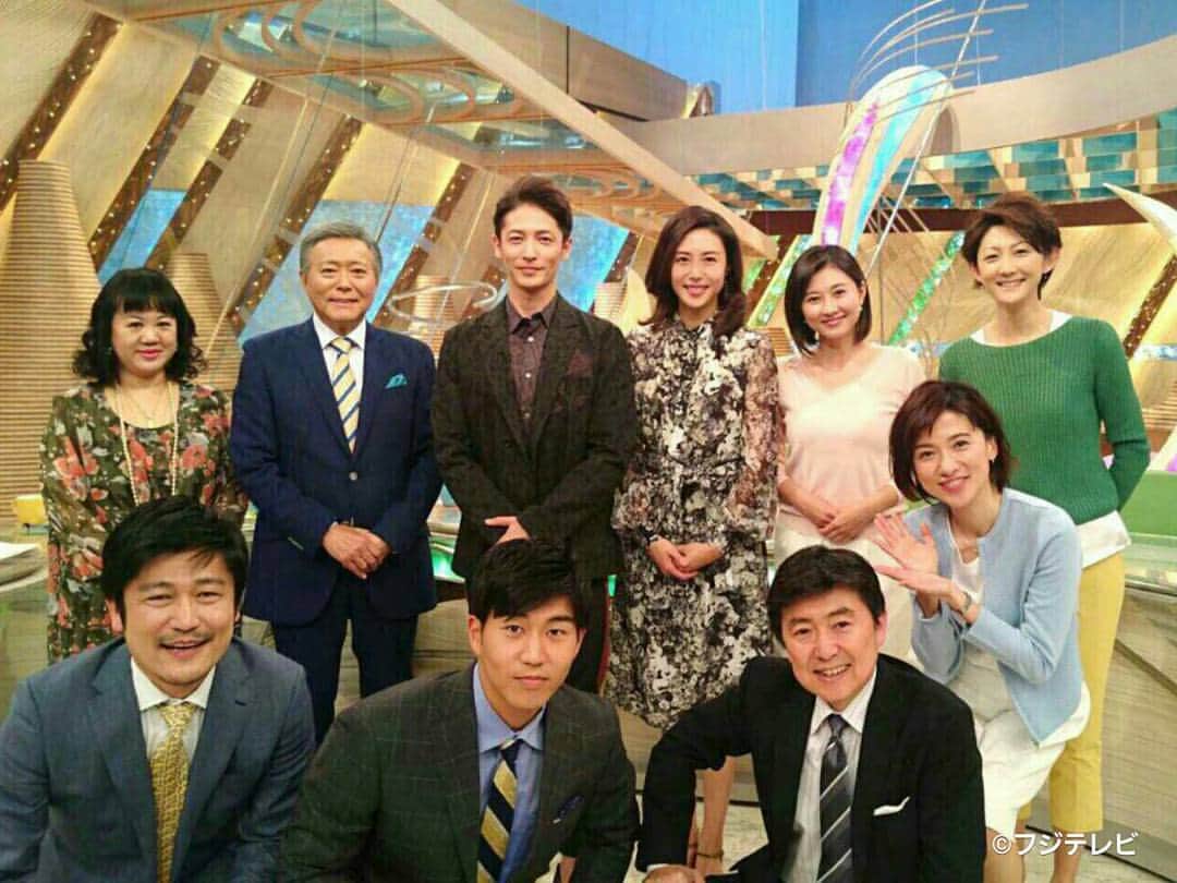 フジテレビ「とくダネ！」のインスタグラム：「スタジオに松嶋菜々子さんと玉木宏さんがいらっしゃいました!(^^)! お二人が出演するスペシャルドラマ「女の勲章」は15日(土)16日(日)の夜9時から二夜連続で放送です♪ #女の勲章 #松嶋菜々子 #玉木宏 #小倉智昭 #菊川怜 #梅津弥英子 #笠井信輔 #山田俊浩 #中瀬ゆかり #森本さやか #内野泰輔 #ドラマ #山崎豊子 #とくダネ！#フジテレビ #fujitv #4月15日 #4月16日 #土曜日 #日曜日 #二夜連続」