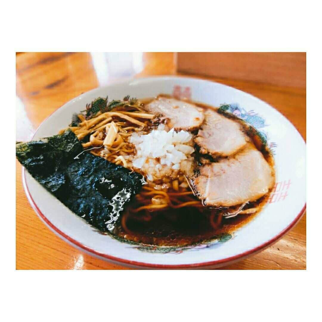 麺処 誇のインスタグラム：「竹岡ラーメン風？試作  #西新宿#新宿区#歌舞伎町#新宿駅#新宿三丁目#新宿#新宿二丁目#新宿御苑#竹岡ラーメン#つけ麺#ラーメン#醤油ラーメン#味噌ラーメン#ラーメンインスタグラマー#ラーメン倶楽部#グルメ#麺スタグラム#芸能人来店#梅乃家#follow4follow#followback#麺処誇」