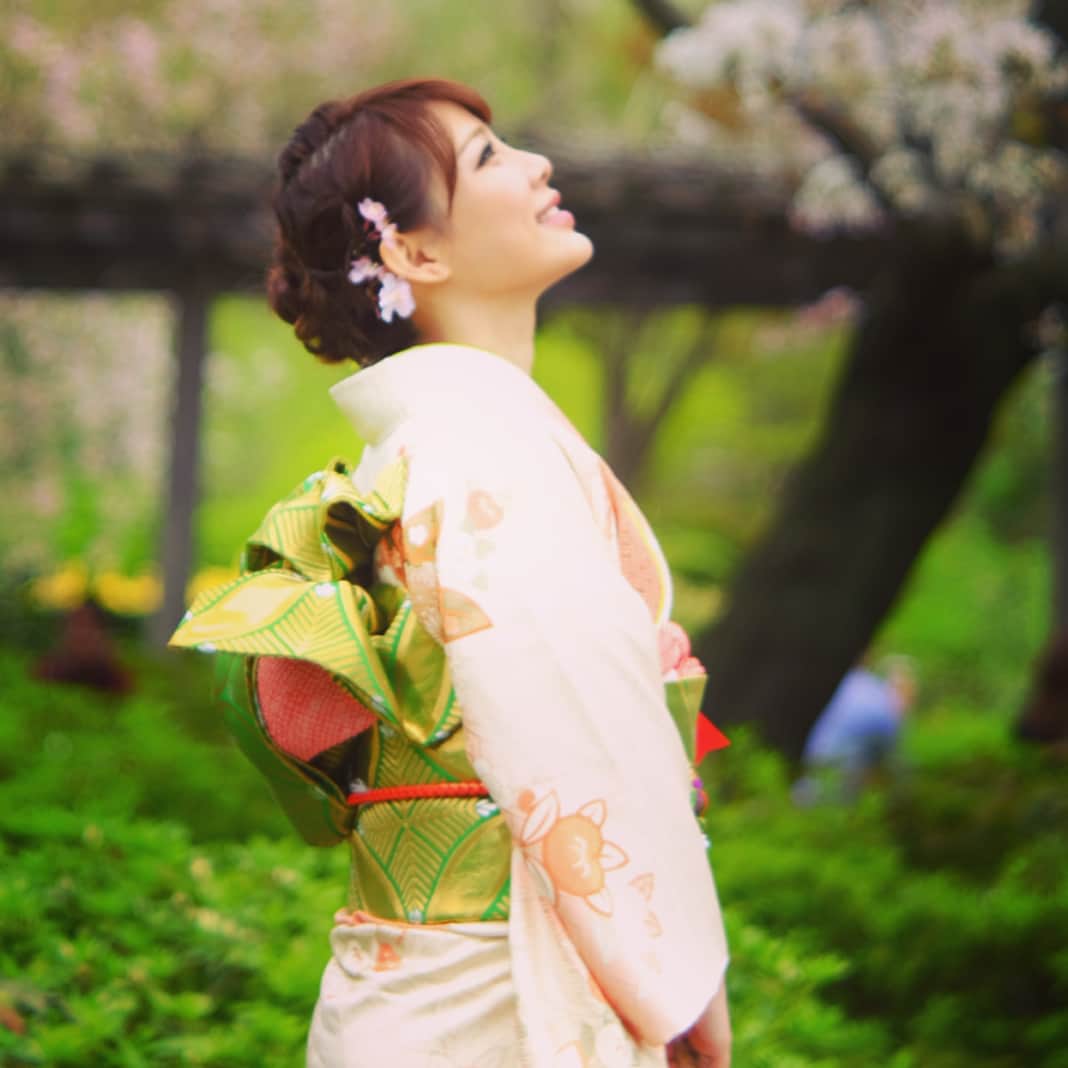 美馬怜子さんのインスタグラム写真 - (美馬怜子Instagram)「オフショット📸💕 . #桜を見る会 #美馬怜子 #お着物 #またすぐにお着物着たくなりました #pic #today #kimono #foto📷」4月15日 21時24分 - mimaryoko