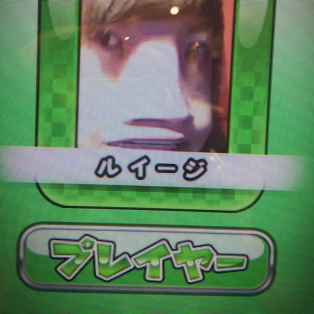 キヨのインスタグラム：「ゲーセンにマリカーがあって超楽しく遊んでたら外国人のギャラリーができてました。それを見た瞬間ビビったのですぐやめました。 #マリオカート #ルイージ」