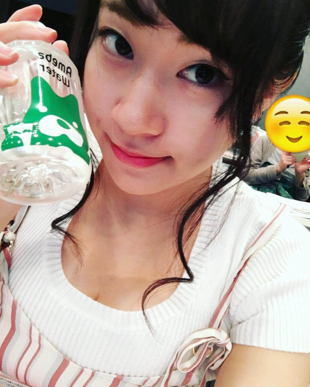 日比谷亜美のインスタグラム：「絶賛セミナー中です！🙆 このあと新商品の試食とかもあるので楽しみ〜#fd0416 #グラドル自画撮り部」