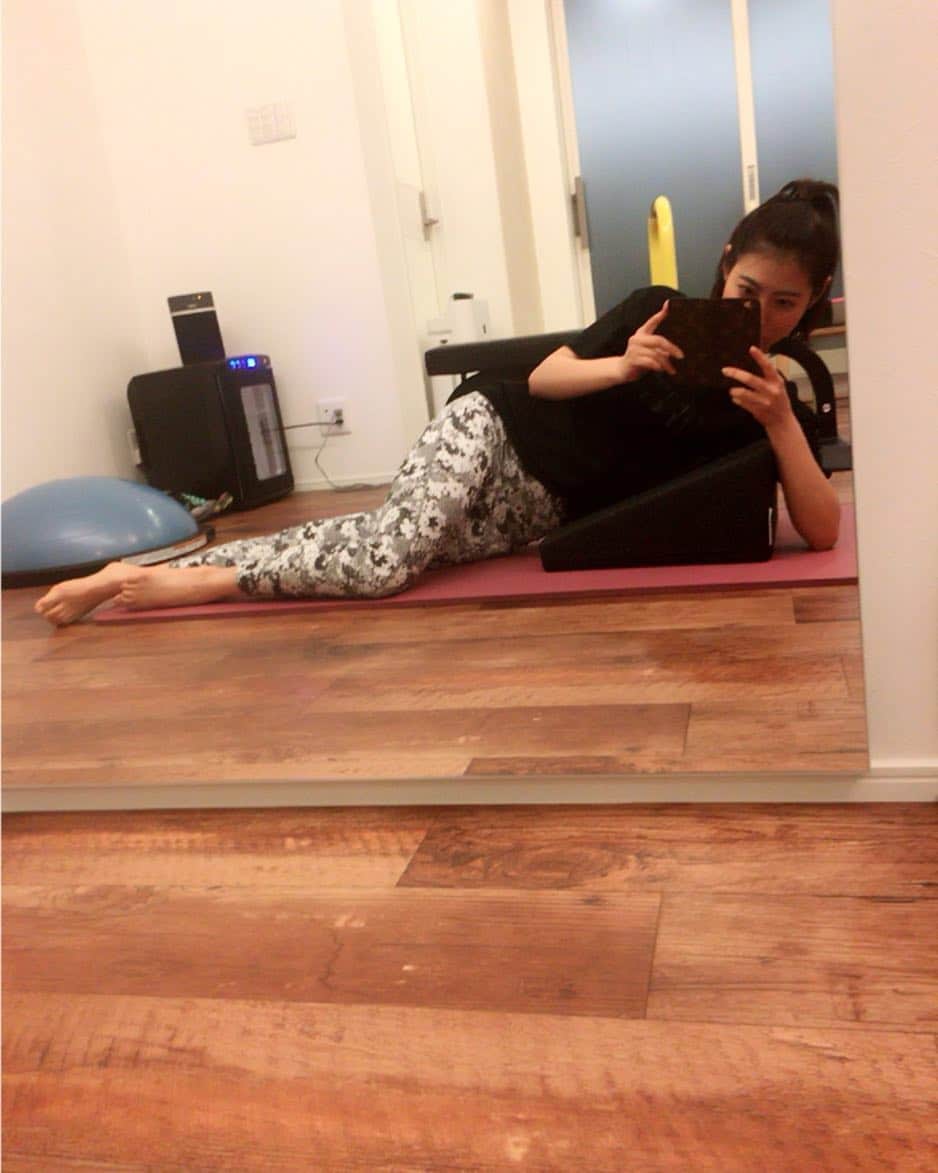 瀧本美織のインスタグラム：「なりきりマライア👑 #training#hard」