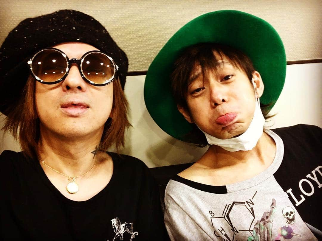 清春さんのインスタグラム写真 - (清春Instagram)「ユータロー、入りました  #sads #bass  #yutaro #sxxx」4月17日 0時58分 - kiyoharu_official