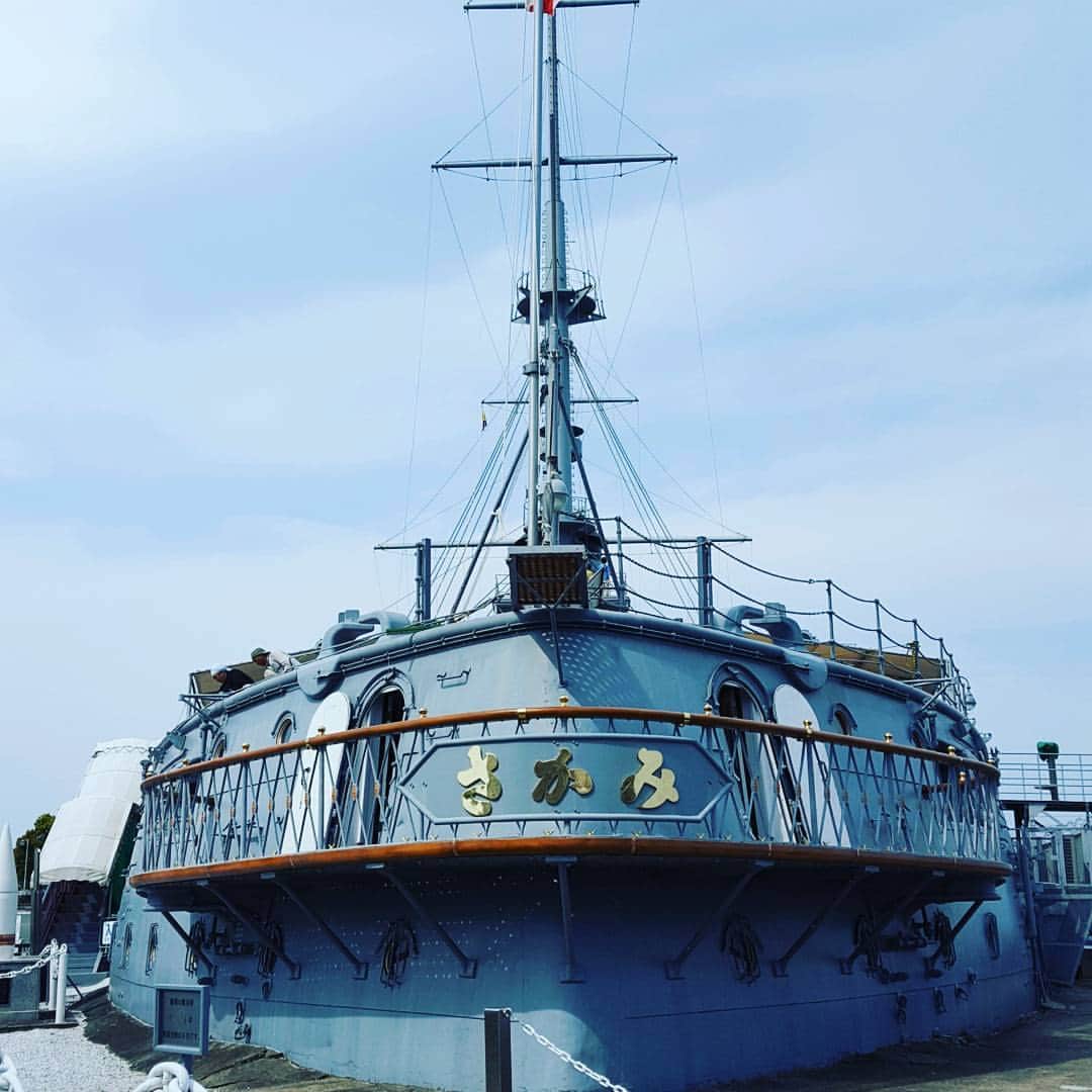 御船健のインスタグラム：「三笠公園→軍艦三笠。  猿島→リアルラピュタ。」