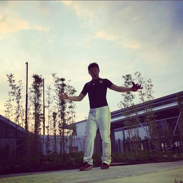 川瀬晃のインスタグラム：「誕生日おめでとう🎉🦍」
