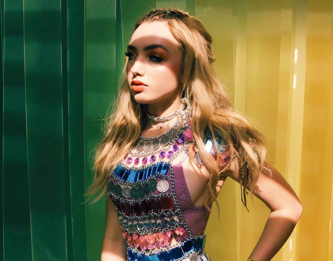 ペイトン・リストのインスタグラム：「🌈」
