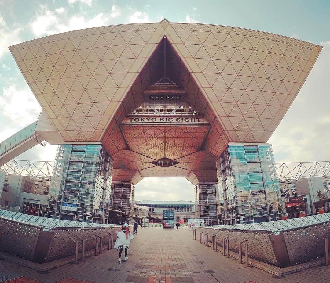 Lawrenceのインスタグラム：「きょうは #ビックサイト #東京モーターサイクルショー #C7ブースに来てね🙌 #モーターマガジン」
