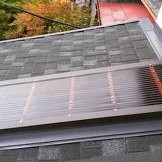 エクステリアワーク・ SKYのインスタグラム：「屋根改修工事。 明かり採りがある屋根です。 #愛知県 #エクステリアワークSKY #雨漏り修理の専門家  #明かり採り #屋根」