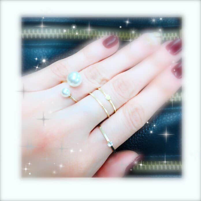 佐伯かなのインスタグラム：「nico and...で10本1900円のリングセットが全部可愛くて即購入～～💍💓 昨日は左手に4本✨ ･ ･ ･ #nicoand #accessory #ring #ゴールド #gold #set #rings #私物 #outfit #outfitoftheday #outfits #パール #CANDYGOGO #idol #instagood #selfie #japanesegirl #ff #me #followme #かなぶん」