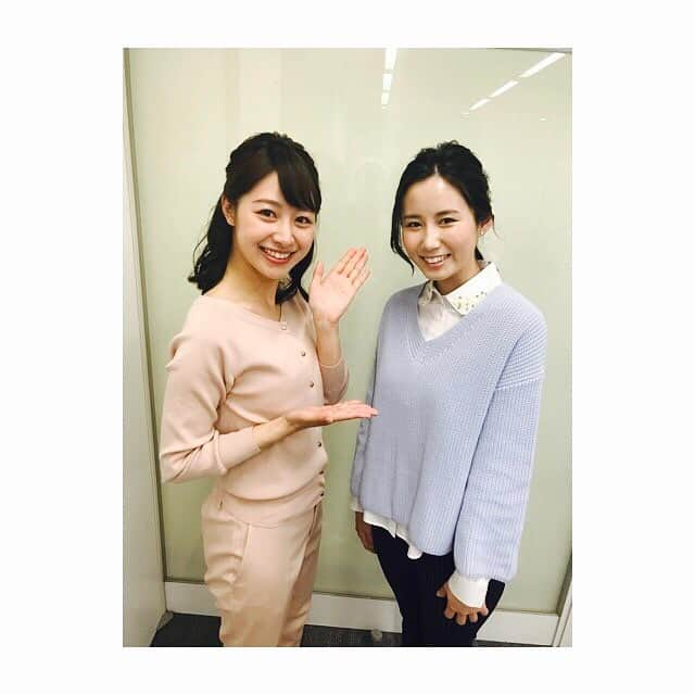 林美沙希さんのインスタグラム写真 - (林美沙希Instagram)「着替えの時に会う、報ステ天気の森川ちゃんにいつも癒されてます。新人とは思えない落ち着きですが、ちょっぴり天然で可愛い後輩です♪さっきも、携帯どこ置いたっけ？と探し回っていました（笑）この後は報道ステーションを見てください✨ #テレ朝#Jチャンネル#森川アナ#林#衣装#ロペ#報ステ#天気」3月24日 20時04分 - misaki0hayashi