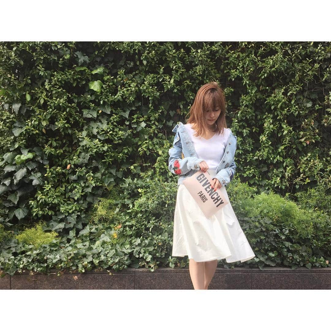 指原莉乃さんのインスタグラム写真 - (指原莉乃Instagram)「ar撮影スタッフさん総出で私服を撮ってもらいました😭w」3月24日 20時41分 - 345insta