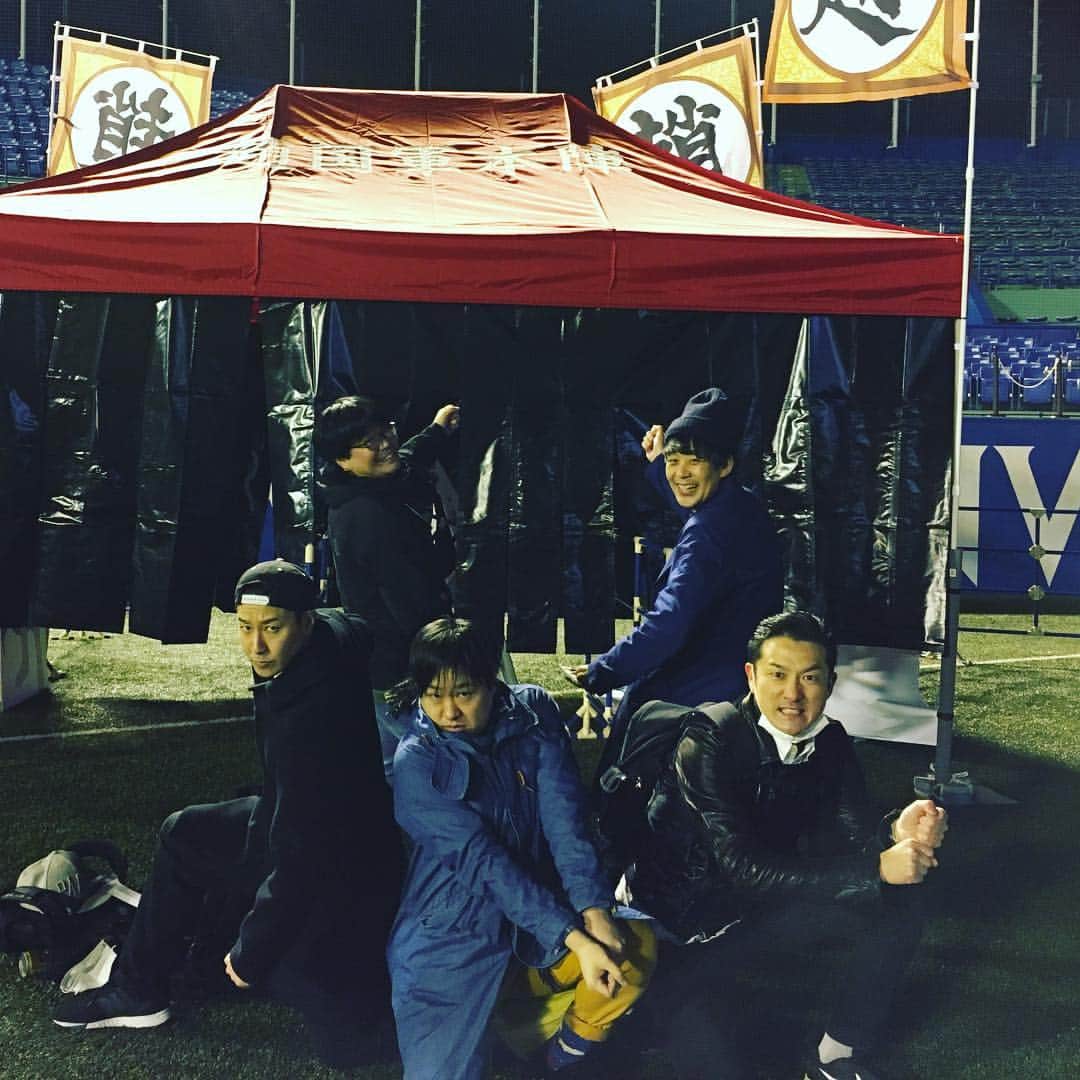 長田庄平のインスタグラム：「キングダムリアル脱出ゲームに行って来ました！ #めっちゃ面白かった #脱出てきず #むず過ぎる #脱出出来た人天才 #寒さとの戦いでもある #剣よりホッカイロ #キングダム #リアル脱出ゲーム #佐久間一行 #キクチウソツカナイ #ライス関町 #チョコレートプラネット長田」