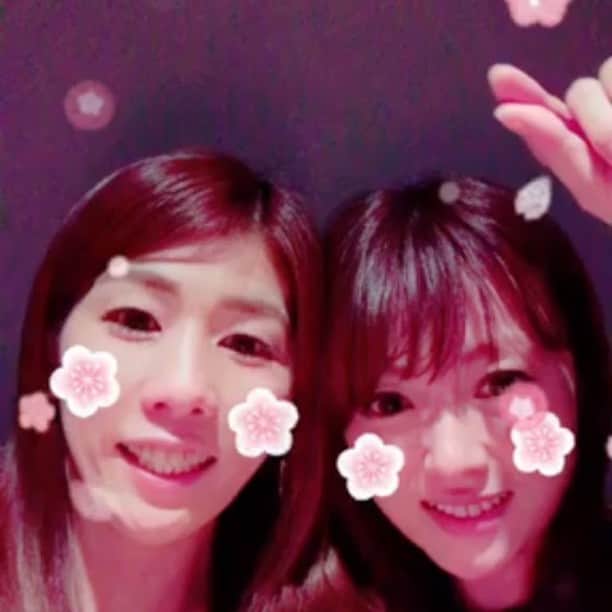 深田恭子のインスタグラム：「初SNOW❄️吉田沙保里ちゃんが教えてくれました💕今月は沙保里ちゃんと3回も遊んでもらえて贅沢な３月だったなぁ...😉🌸本当の桜も一緒に観れます様に💓 #吉田沙保里 さん #kyokofukada」