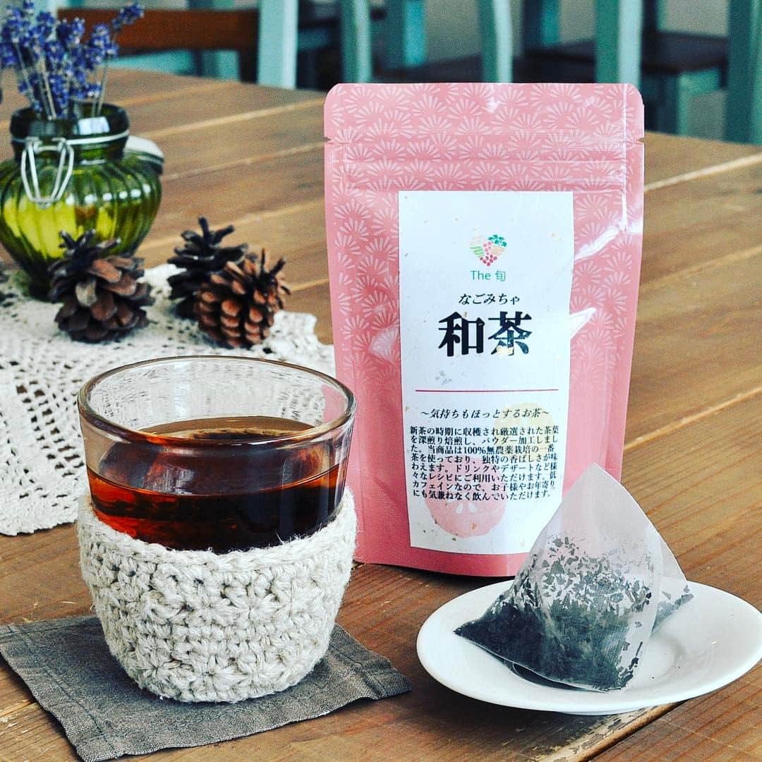 The Shun Jpさんのインスタグラム写真 - (The Shun JpInstagram)「It's Monday😊 Wishing you a happy monday and a happy week☺❤❤❤ After intaking of high calories or oily foods🍰🍔🍝🍜🍺 To refresh the palate, Houjicha is suitable🍵👍In order to lower the cholesterol levels, Japanese Green Tea with high catechin content should be prepared with hot water, strongly brewed and regulatly consumed for the best effect👌✨✨ #japan #japaneseculture #japanesetea #organic #houjicha #lowercholestrol #catechin #health #beauty #beautiful #happy #shiok #有机  #茶 #烘焙茶」3月27日 12時02分 - theshunjp