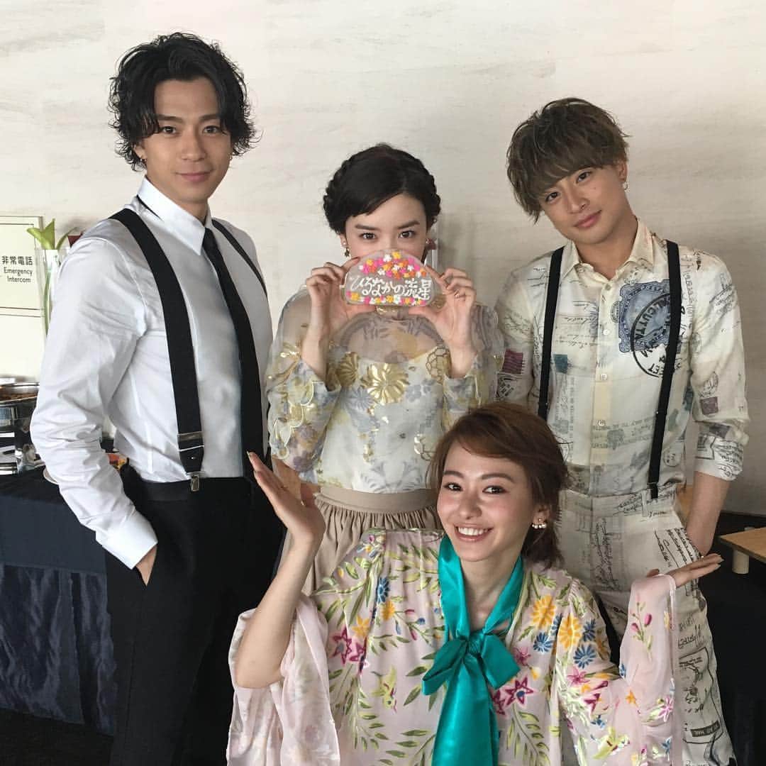 映画「ひるなかの流星」のインスタグラム：「#🐥🦁🐴🐱 沢山の方々にこの映画が届いていること、本当に感謝です😭💕 フォロー頂いている皆さんからのコメントや感想、いつもありがたく読ませてもらっています💫 まだまだInstagram更新するので、引き続き応援よろしくお願いします🙏✨ #ひるなかの流星 #永野芽郁 #三浦翔平 #白濱亜嵐 #山本舞香 @mei_nagano0924official @shohei.63 @alan_shirahama_official @yamamotomaika_official」