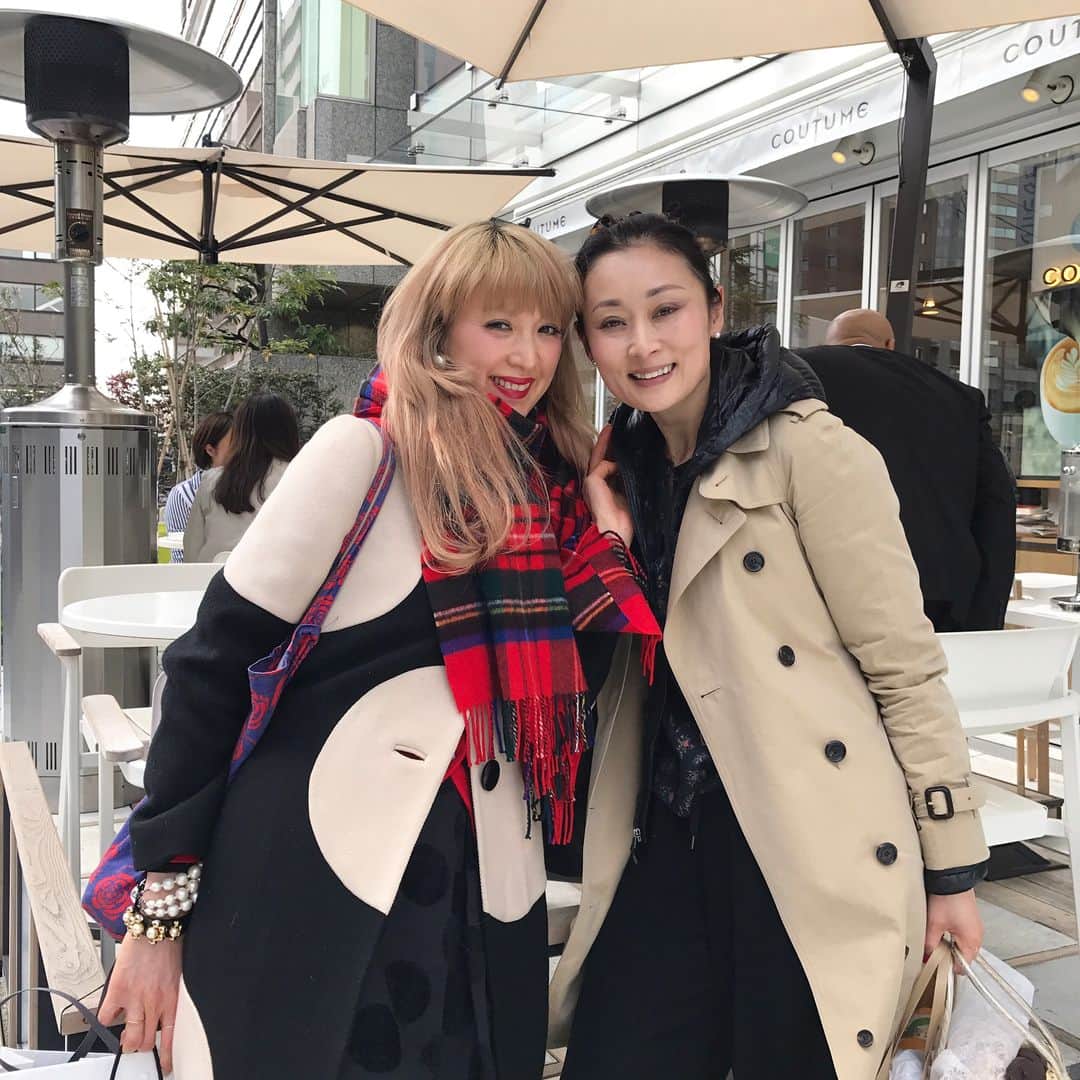 SHOKOさんのインスタグラム写真 - (SHOKOInstagram)「#雅姫 お姉さーん💕嬉しい再会に、街角でふたり、はしゃいでしまいました🎶✨」3月28日 22時49分 - shoko_london