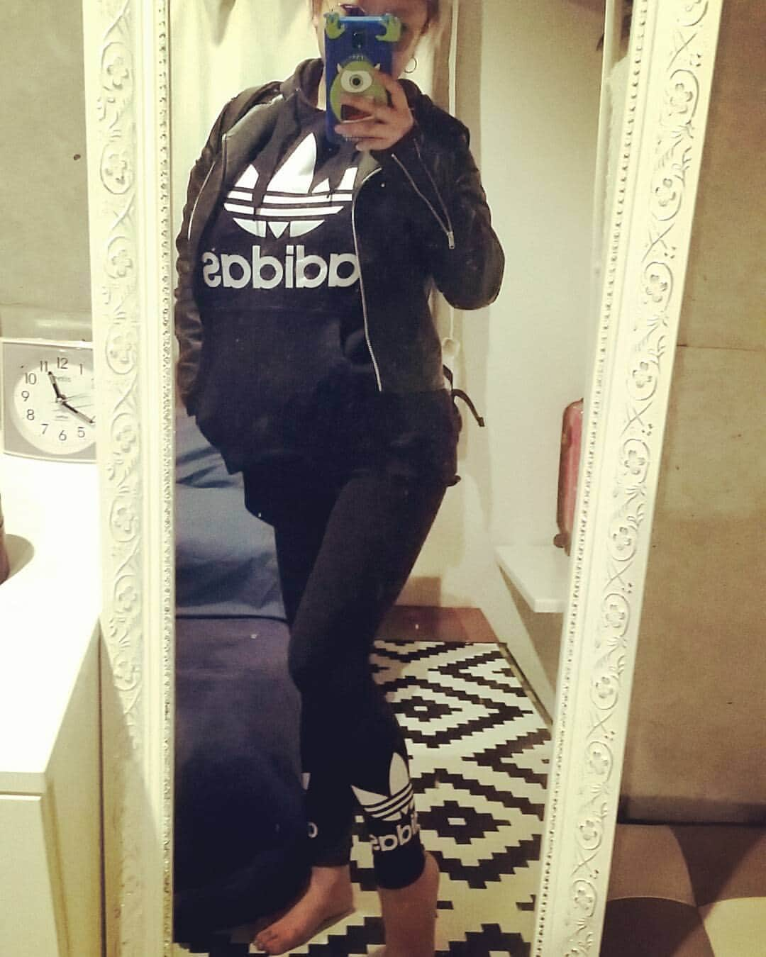 風子さんのインスタグラム写真 - (風子Instagram)「#adidas #アディダス #boyish  #マイブーム #adidas女 #アディ女 昨日も安定の酔っ払い。 #酒癖なおさないと #人を怒らせるの得意」3月29日 10時07分 - pchan030