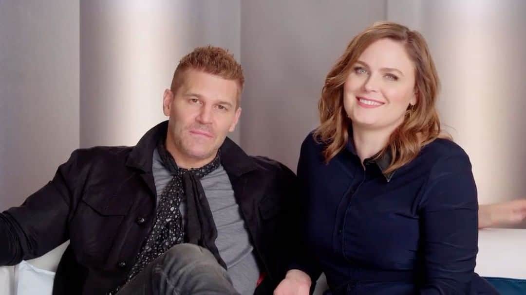 Bonesのインスタグラム：「Our favorites @dbdbo69 and Emily Deschanel have a special message for all the squints out there. #Bones #BonesFinale」