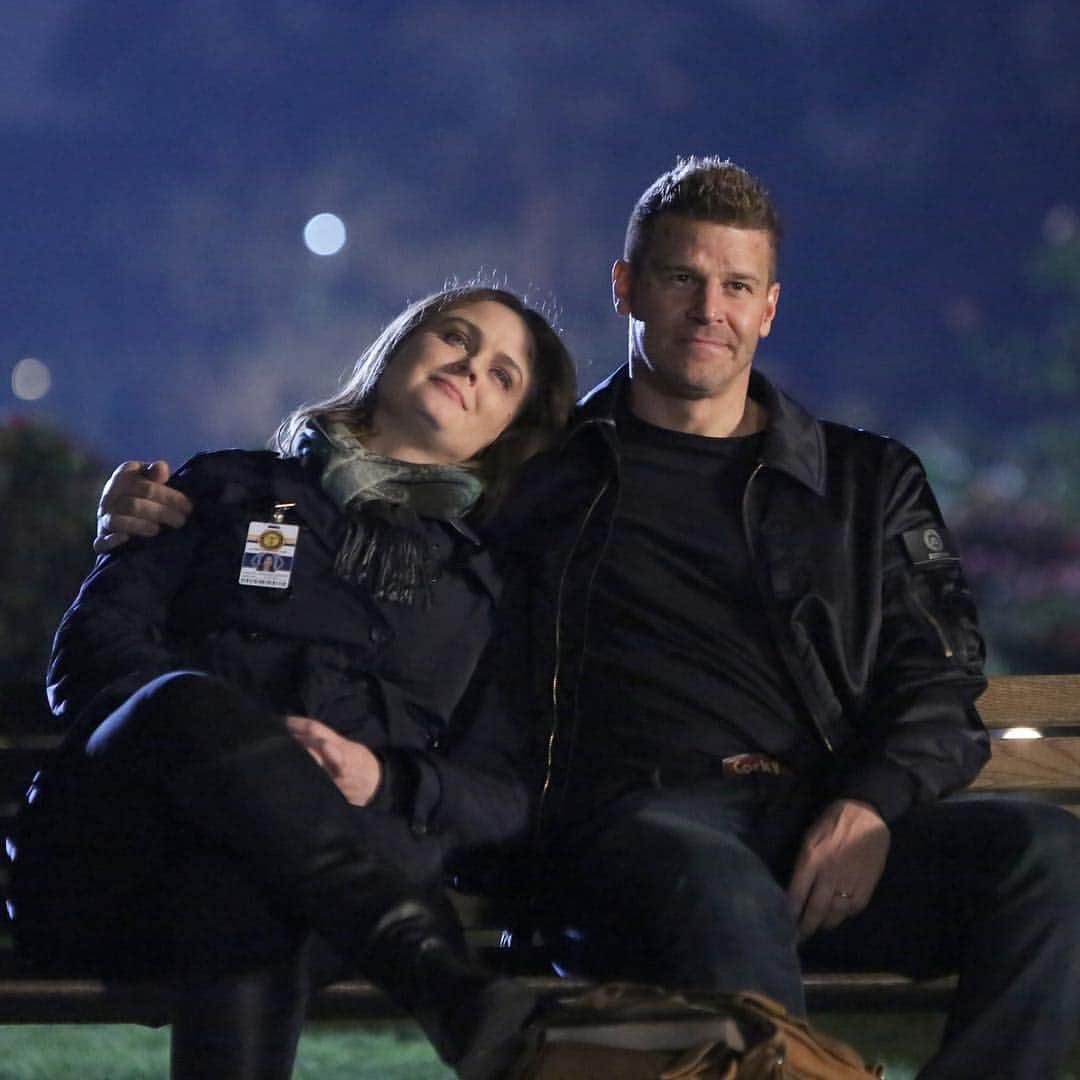Bonesのインスタグラム：「12x12 The End in the End #Bones #BonesFinale」