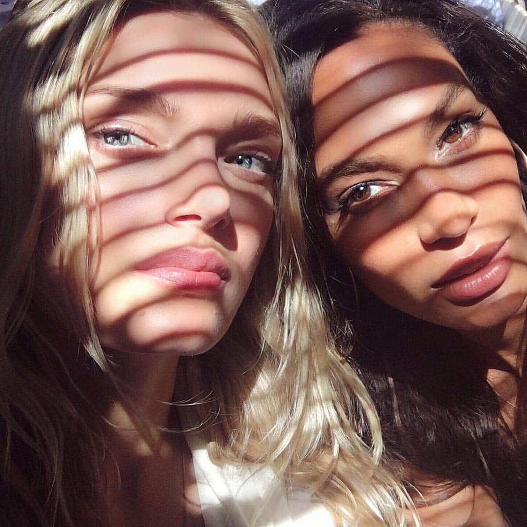 リリー・ドナルドソンさんのインスタグラム写真 - (リリー・ドナルドソンInstagram)「Shady ladies」3月30日 6時39分 - lilydonaldson