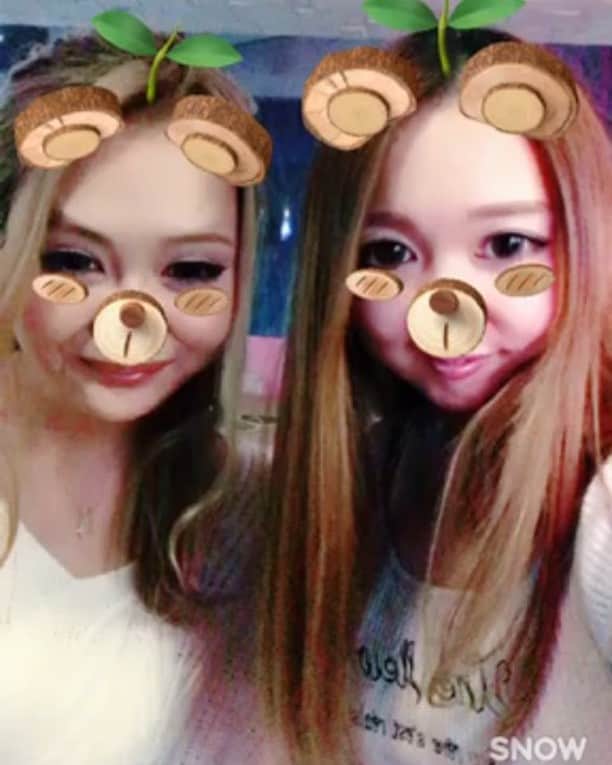 のいちゃんのインスタグラム：「😬しゃべって〜 💁🏼あいっ @dear0430dear  @cafebar.booze」