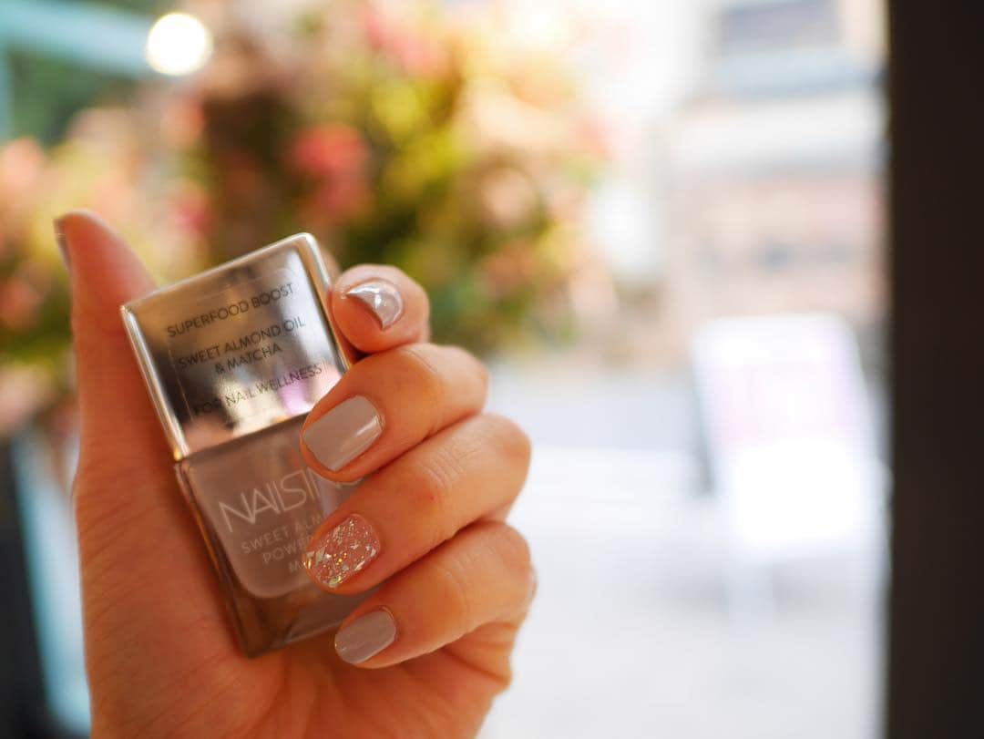NAILS INCのインスタグラム