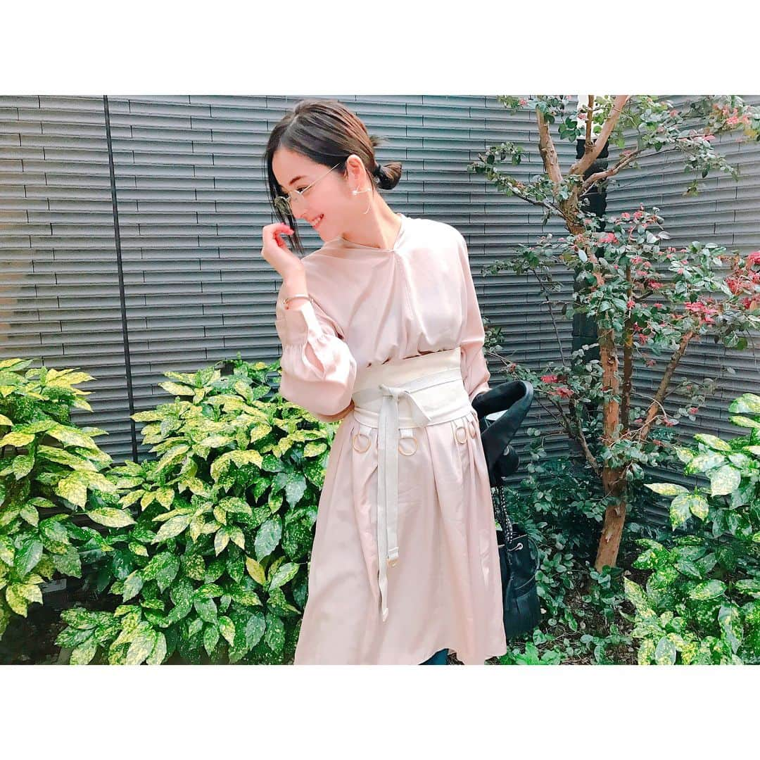 佐々木希さんのインスタグラム写真 - (佐々木希Instagram)「本日の#私服 ワンピ#BACCA ベルト#THEDallas デニム#rag&bone シューズ#ELIN ライダース#CLANE ネックレス#TIFFANY」3月30日 18時35分 - nozomisasaki_official