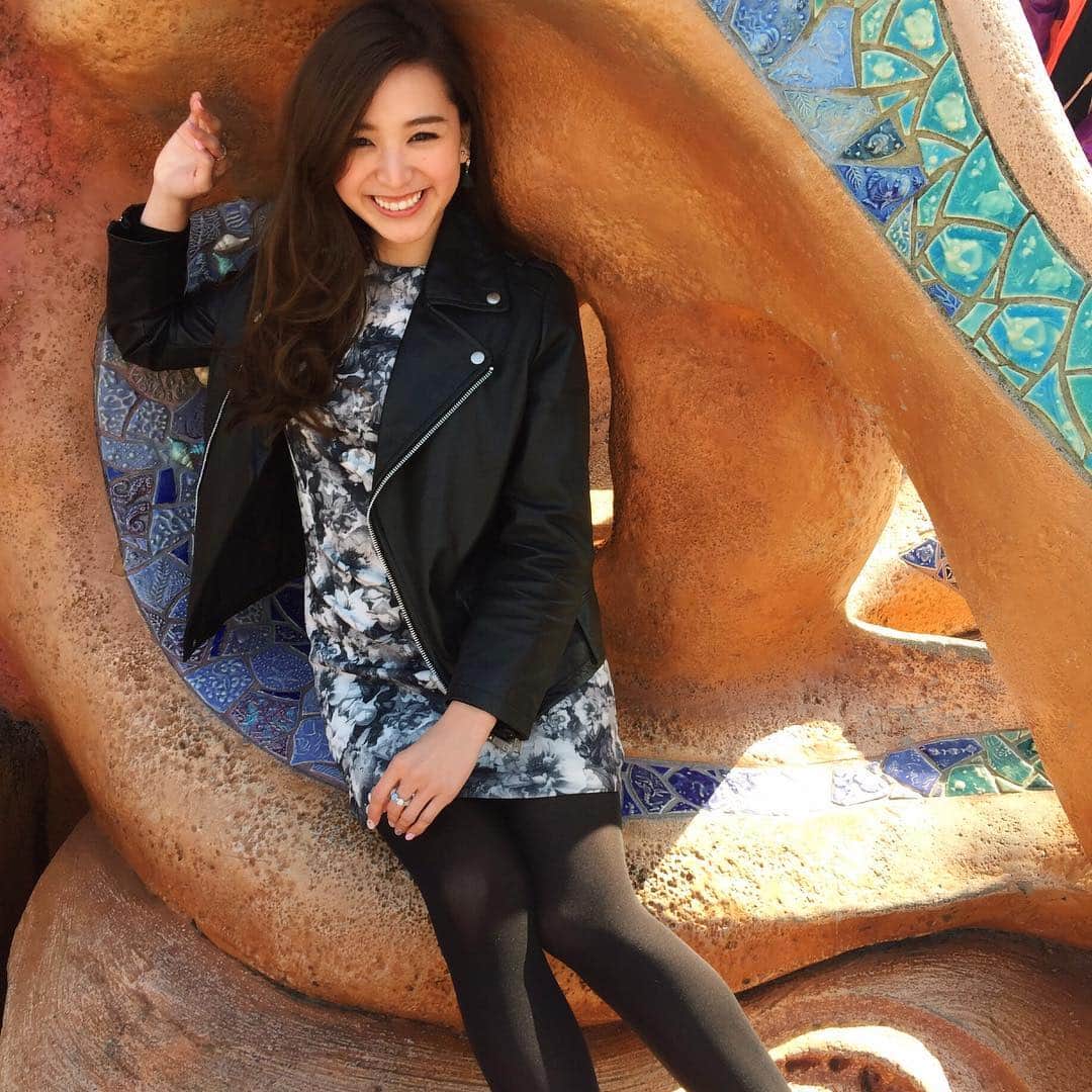 杉ありさのインスタグラム：「good morning!!🌞✨ やっとあったかかくなったと思ったらまた寒い〜😧❄️ でも引っ張られずに気持ちはハッピーにいきたいですね❤ 毎日モアナを聴きながら朝ごはん作ってます🐠🐚 みんなにとって素敵な1日になりますように🌸 #右手が謎😳 . #happy #girls #girl #sunnyday #smile #instagood #instalove #instalike #instagram #instadaily #instafashion #fashion #me #arisasugi #tokyo #japan #disneysea #sea  #東京ディズニーシー #ディズニーシー #杉ありさ」