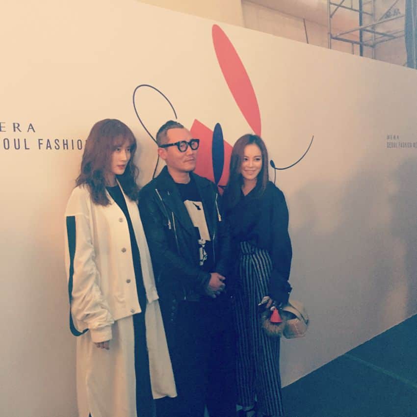 イ・ヒョニさんのインスタグラム写真 - (イ・ヒョニInstagram)「어제사진 하미&붕스&동준쌤😍👍🏻@jiyoonh07 @j_apostrophe_style  #dgnak  #sfw  #2017fw」3月31日 10時17分 - lee.hyunyi