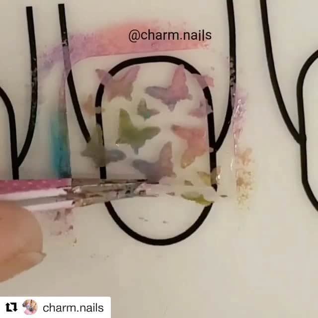 nails2inspireのインスタグラム：「#Repost @charm.nails 💗  #nails2inspire #nails2inspiretutorial ・・・ Hello Tutorial on my pestel butterflies using @snailvinyls butterflies vinyls on @kokiecosmetics white nail polish. I also uses @edgenails and beautyuk nail polishes. I used @myblisskiss as peel off base. For matt top coat i used @bronx_colors.  Enjoy tutorial  nailstutorial #charmnailstutorials #nailsvideo #nailsartvideos #nailsartistry #nailfeed #nailarttutorial #nailartvids #hairandfashionaddict #nailsuk #nailsclub #nailspromote #hbbeautybar #nailsofinstagram l #holosexual #holo #glitter #featurednailart #nailshoney #preenmevip #nailsofinstagram #dopenails #shimycatsmua #hypnaughtypower  #nails__vidss__ #looknaildecor #nailsartcentral」
