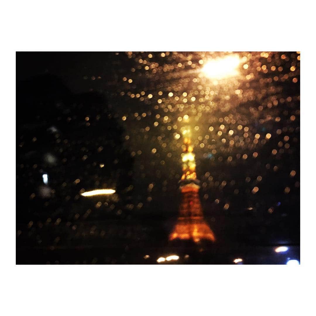 和田颯さんのインスタグラム写真 - (和田颯Instagram)「雨の中帰宅。 明日は晴れますように…☺︎」4月17日 23時41分 - da_ice_hayate_wada