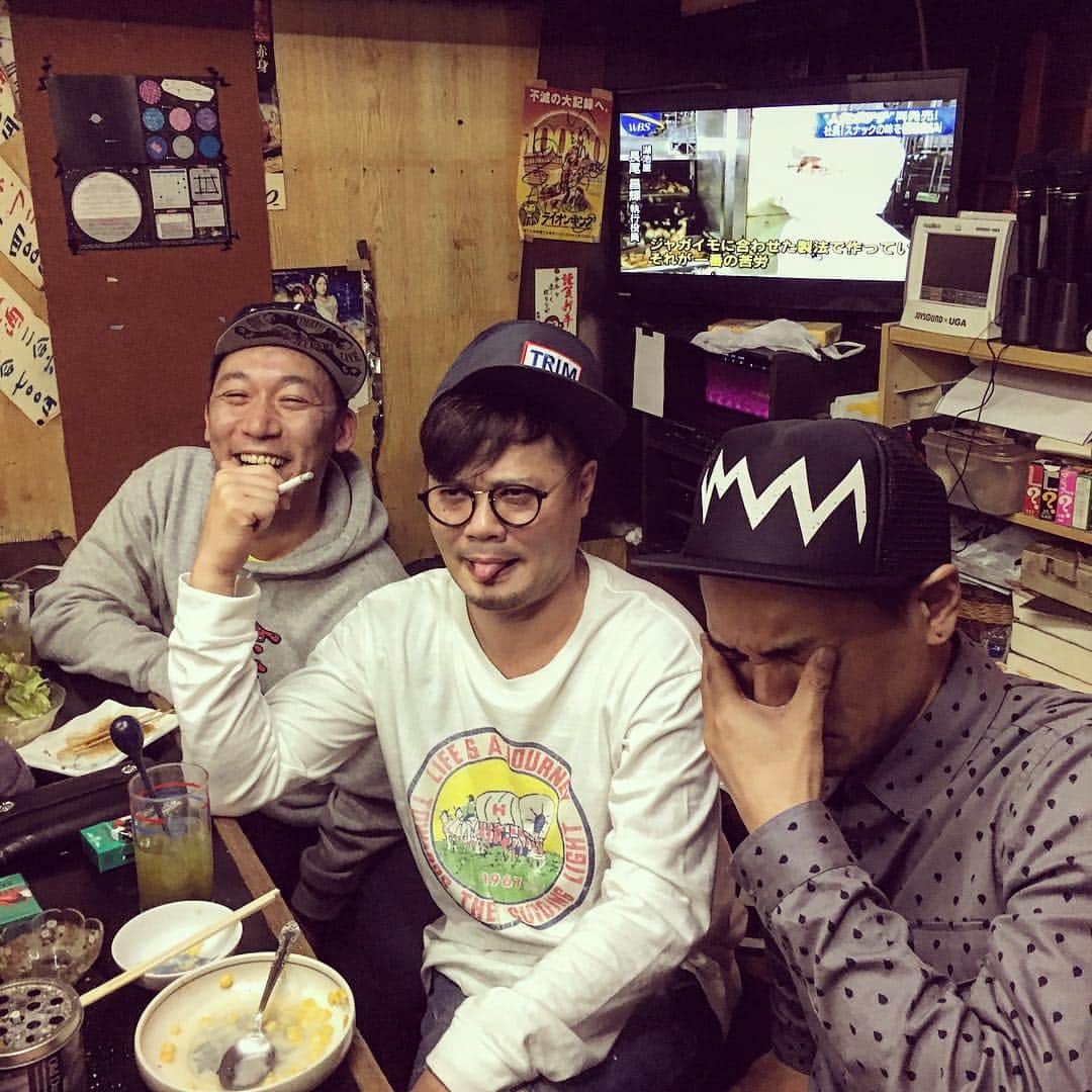 佐田正樹さんのインスタグラム写真 佐田正樹instagram 相方になんのゆかりもないけど武井が今日解散したってよ ヴィンテージ 武井 ドンケバビー そーなのー お疲れさん 4月3日 23時40分 Satakisama