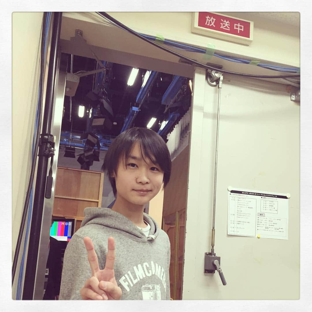 石井しおりのインスタグラム：「はじ◯リポーター決定！#リングリンデまひろ  #まひろくん #お肉が好き #中学生あるある #uhb #北海道からはじ◯TV #日曜 #次回から #通常通り #お昼1時から #生放送 #ベッキー #千原ジュニア #石井雅子 #福本義久 #石井しおり #札幌吉本芸人 #Yahoo! #村上臣 #はじまるハンティング #はじまるグルメ #ジュニアの行きつけ #Yahoo!天気 #芸人てんき予報」