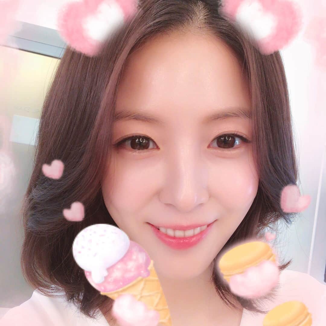 BoAのインスタグラム：「😝」