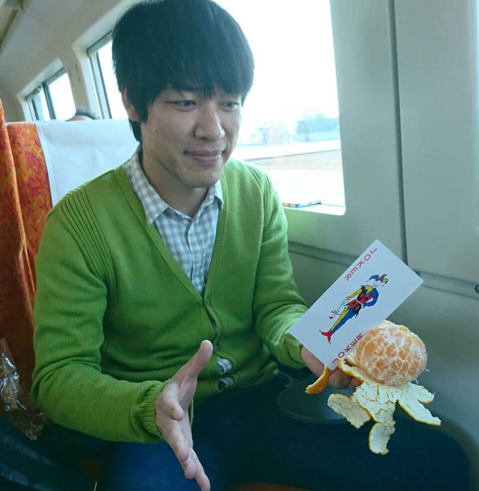 川島明のインスタグラム：「イリュージョンが成功した瞬間の貴重なショット！」