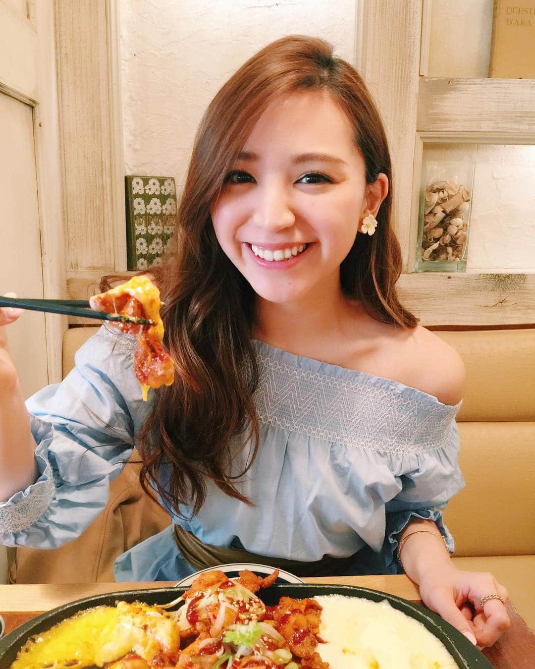 杉ありさのインスタグラム：「好き❤ . #happy #tuesday #lunch #girl #me #arisasugi #special #korean #instafood #instagram #instalike #instalove #instagood #instadiary #food #cheese #yummy #tokyo #japan #fashion #beauty  #ランチ #韓国料理 #チーズタッカルビ #杉ありさ」