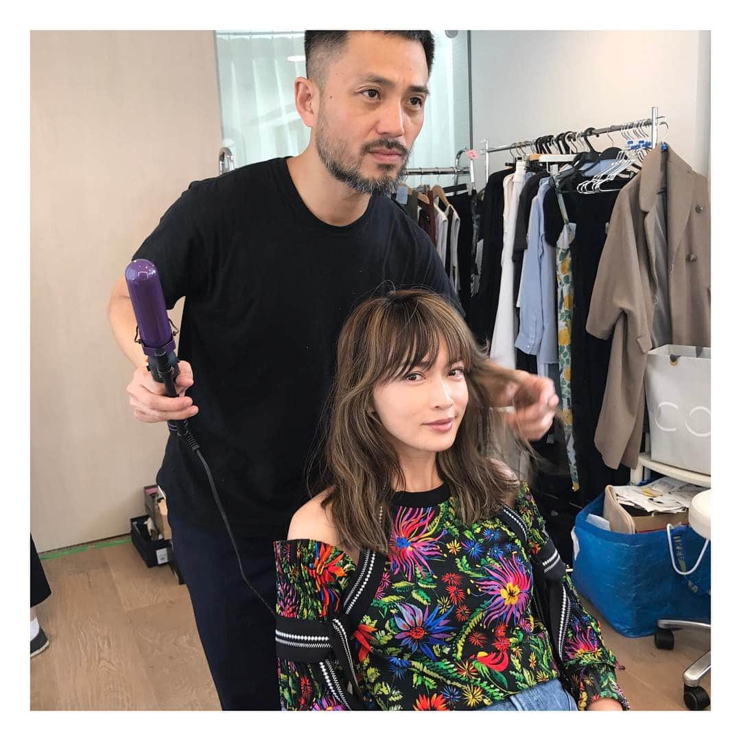 長谷川京子さんのインスタグラム写真 - (長谷川京子Instagram)「#shooting#イケメンヘアーアーティスト」4月5日 11時44分 - kyoko.hasegawa.722