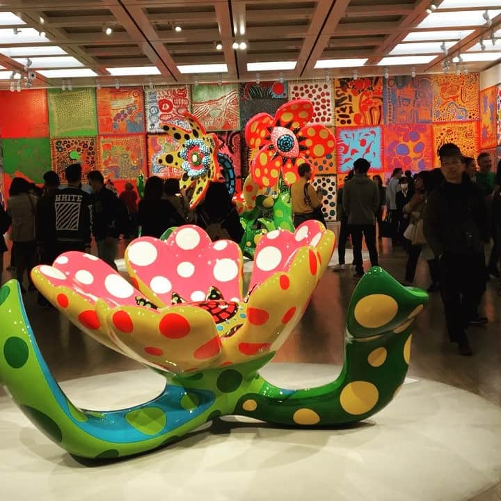 Gallery Guide Tokyoのインスタグラム：「草間彌生 わが永遠の魂 2017/2/22〜5/22 国立新美術館  #草間彌生 #yayoikusama #わが永遠の魂 #国立新美術館 #草間彌生わが永遠の魂 #アート #japan #kusamayayoi #myeternalsoul #museum #dot #ドット #水玉 #tokyo #芸術 #kusama #art #artist japanart #artlife #movies #timelapse #ggt #galleryguidetokyo #love #beautiful #instagood」