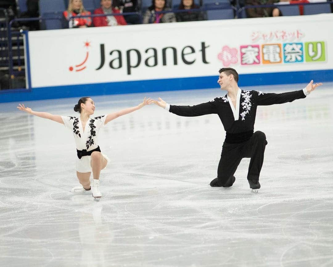 フランシス・ブードロー＝オデのインスタグラム：「Unfortunately did not make it to the free program but so proud of our performance last week at Worlds in Helsinki! Thank you for your support and kind words! ショートのえんぎをほこりにおもいます。おうえんありがとうございます！ 今回プレゼントや手紙を送ってくださった方がいるかもしれませんが、残念ながら受け取ることができませんでした🙏 Nous nous sommes malheureusement pas qualifiés pour le programme libre mais sommes très fiers de notre performance aux Mondiaux à Helsinki la semaine dernière. Merci pour vos mots d'encouragements! #noregrets #helsinki2017 #sumirefrancis」