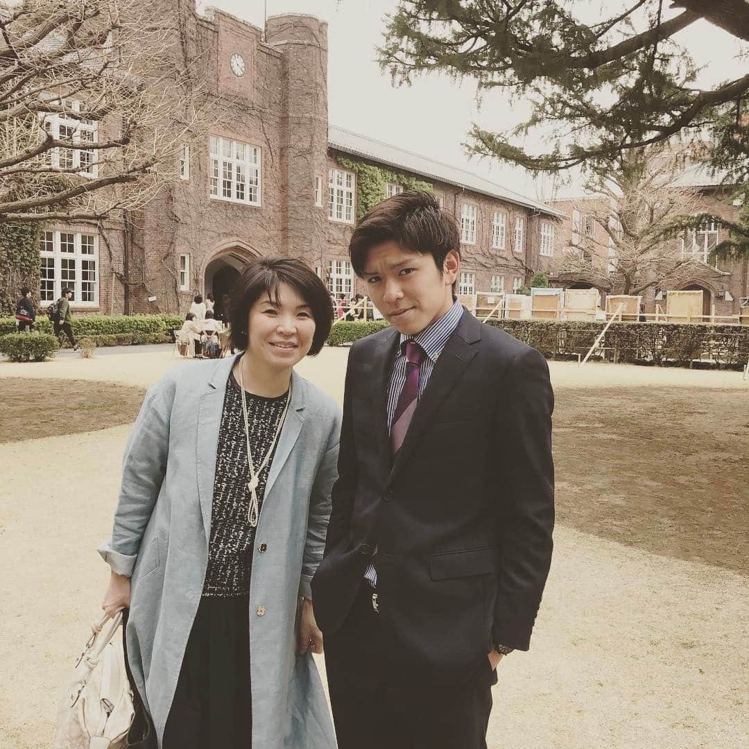 原大知さんのインスタグラム写真 - (原大知Instagram)「立教にゅうがーく  横のおかんによく似てると言われる笑笑 これから頑張ろっかね！ #立教  #入学」4月5日 23時24分 - halapeno_35