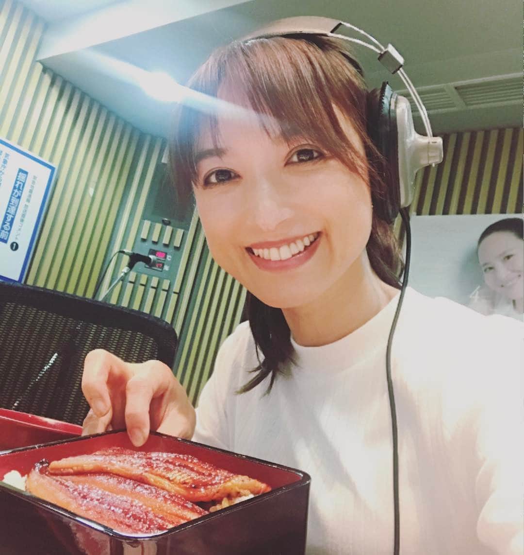 望月理恵さんのインスタグラム写真 - (望月理恵Instagram)「ニッポン放送 ラジオショッピングのうなぎ。 美味しくて、最高でした。」4月7日 17時46分 - mochiee28