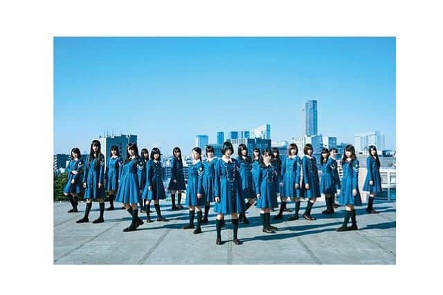 吉岡里帆さんのインスタグラム写真 - (吉岡里帆Instagram)「”欅坂46▲お誕生日おめでとう”  live最高でした。 新曲「不協和音」はどれだけの若者を救うんだろうか… 僕は好きだ！ p.sねるちゃん、ラジオでカルテットの話してくれたそうで本当にありがとうございます。昨日1人バスに置いてかれたあなたに「後ろ見てー！ねるちゃん見てー！」と叫びました。好きだ。  追記.これだけは言っておかなくては！ てちちゃんのパフォーマンスには本当痺れました。 抱きしめたくなる切なさが込み上げてくる。  #国立代々木競技場」4月7日 14時05分 - riho_yoshioka